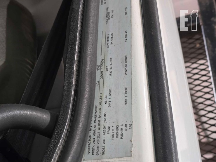 2008-volvo-vnm64200-image-29