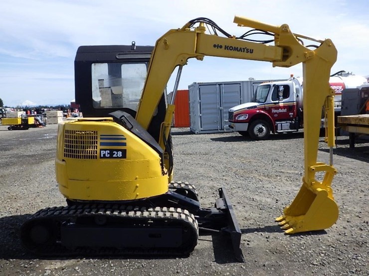 komatsu-pc28uu-2-image-3