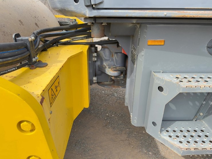 2017-dynapac-ca3500d-image-10