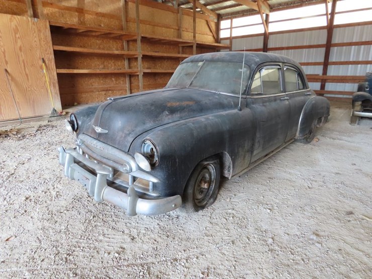 1949-chevrolet-4dr-sedan-image-3