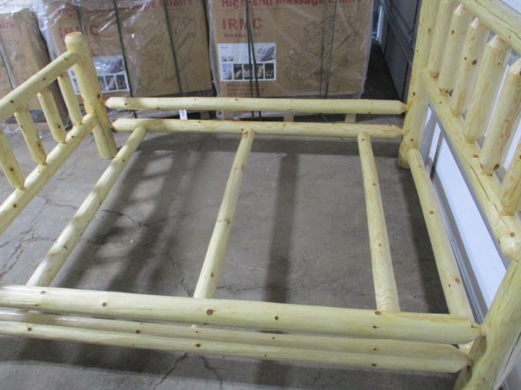 #7139-•-queen-sized-log-bed-image-5