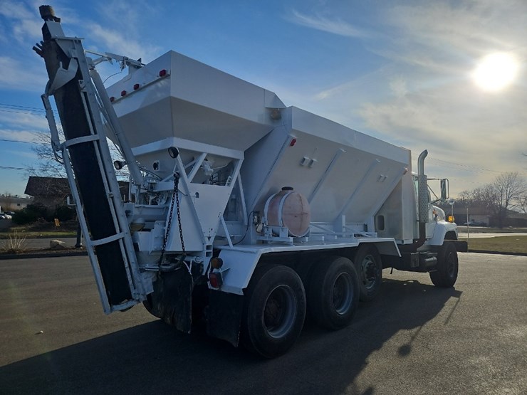 1997-international-2674-image-6