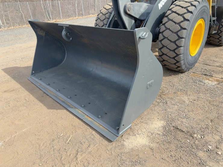 2013-komatsu-wa250pz-6-image-9