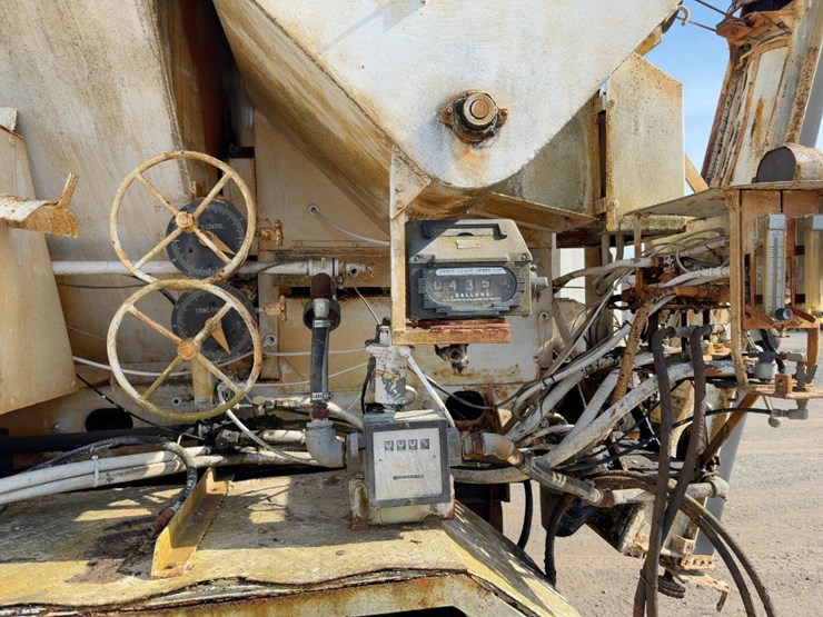 1984-mack-dm686s-image-25