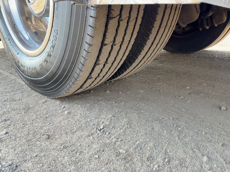 2001-caterpillar-3126-image-14