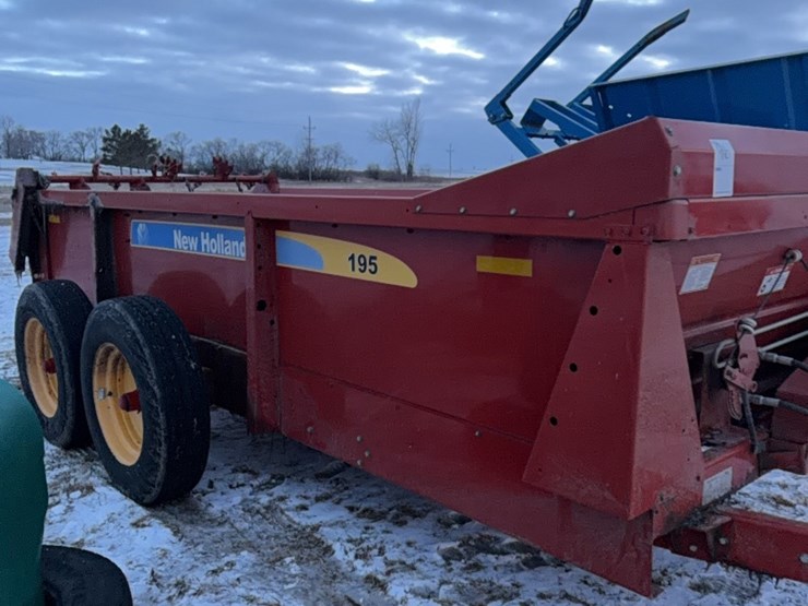 new-holland-195-image-55