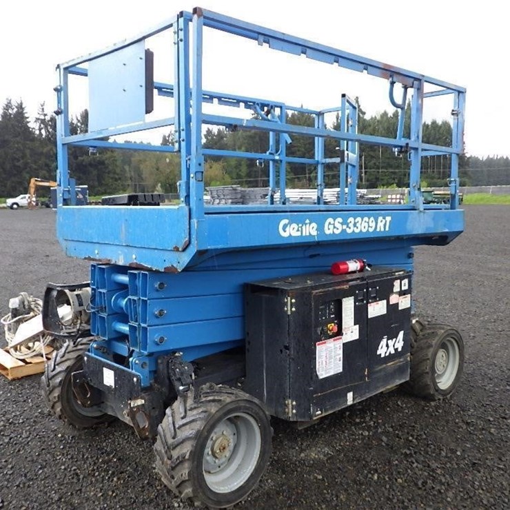 2014 GENIE GS3369RT