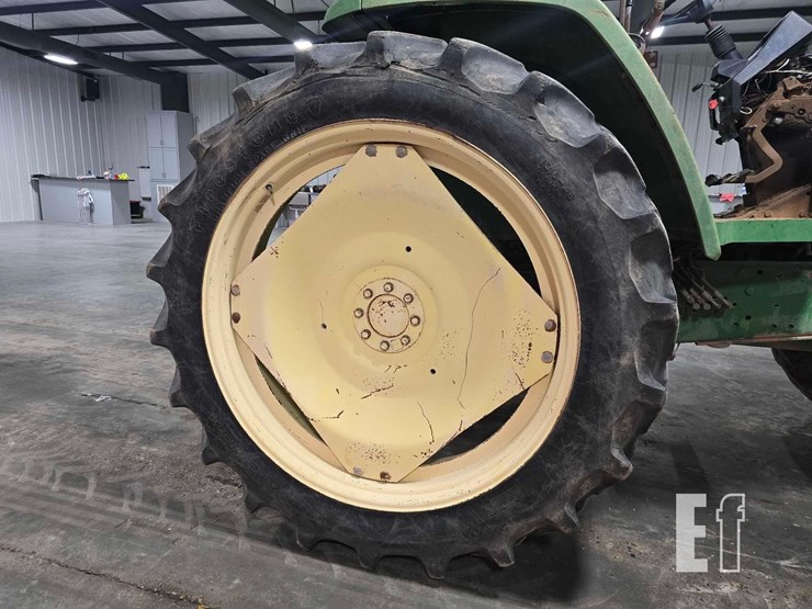 john-deere-6220-image-22