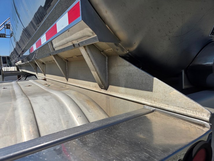 1978-walker-tanker-image-22