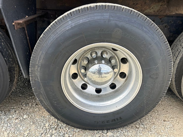 2010-massey-ferguson-8-image-89