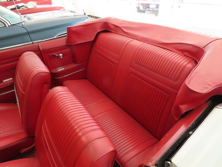 1965-chevrolet-corvair-monza-convertible-image-17