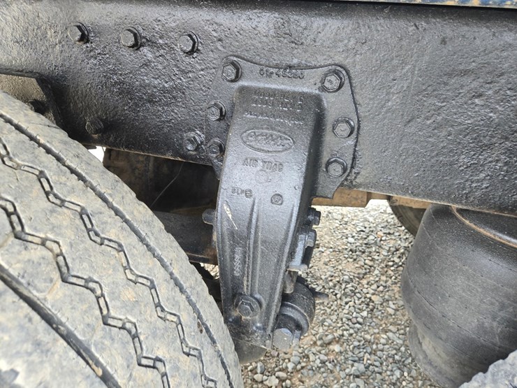 1991-peterbilt-357-image-29