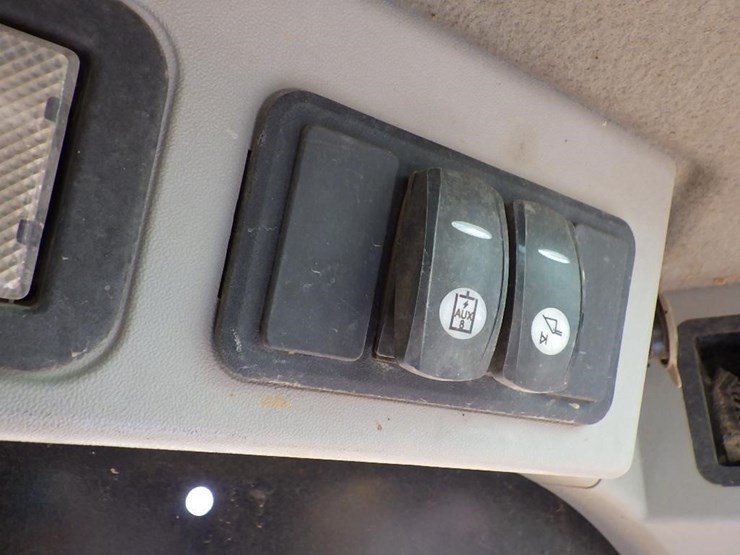 caterpillar-239d-image-27