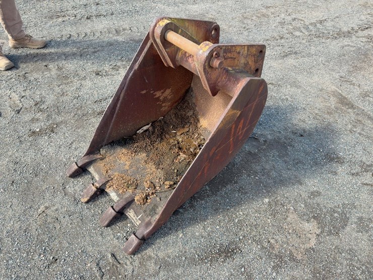 john-deere-310-image-2