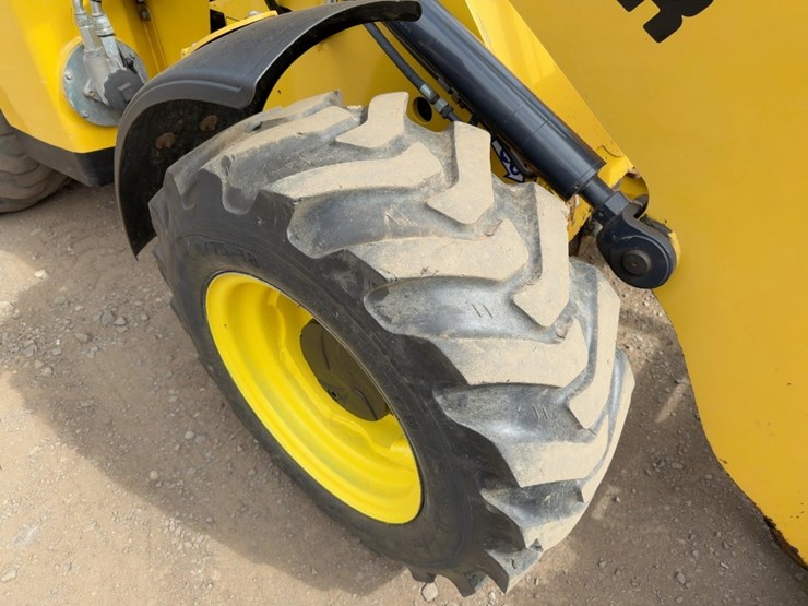 2017-yanmar-v8-image-13