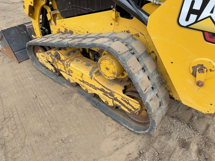 2021-caterpillar-259d3-image-15