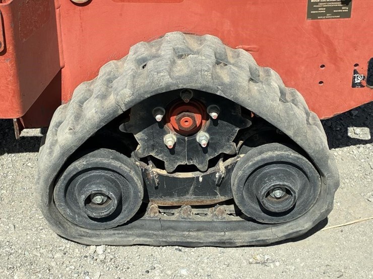 2011-ditch-witch-rt12-image-8