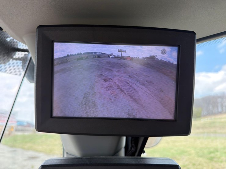 2020-deere-744l-image-25