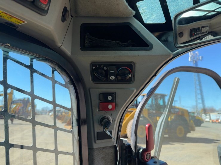 2019-caterpillar-272d2-image-23