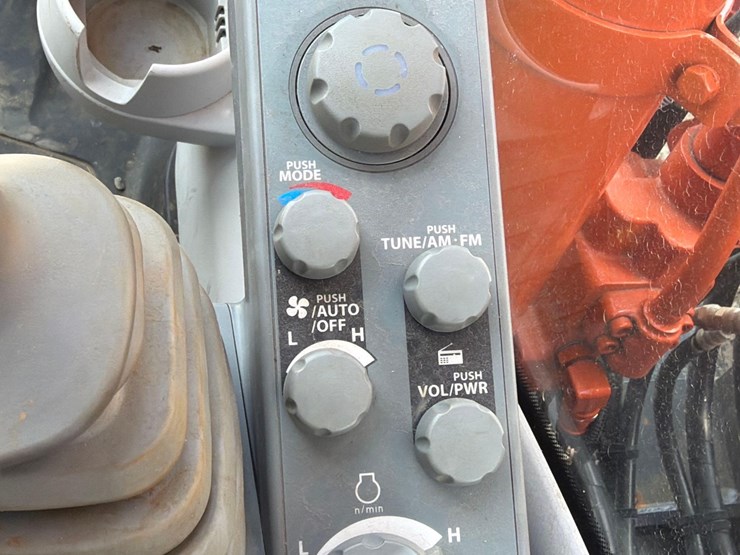 2019-hitachi-zx120-6-image-30