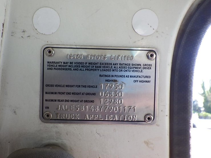 2000-isuzu-nqr-image-38