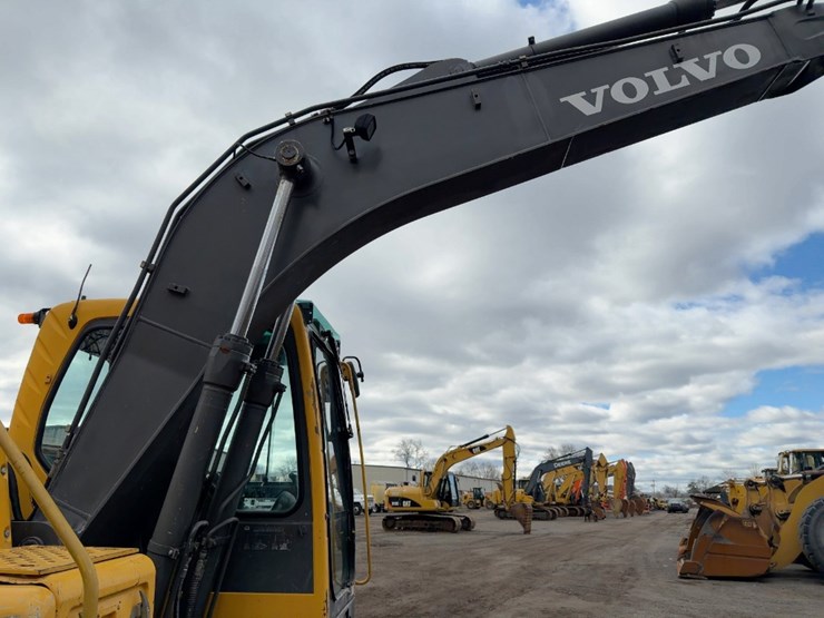 2006-volvo-ec140b-lc-image-11