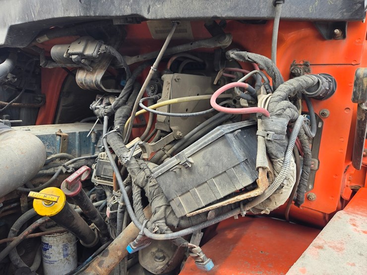 2002-international-7300-image-57