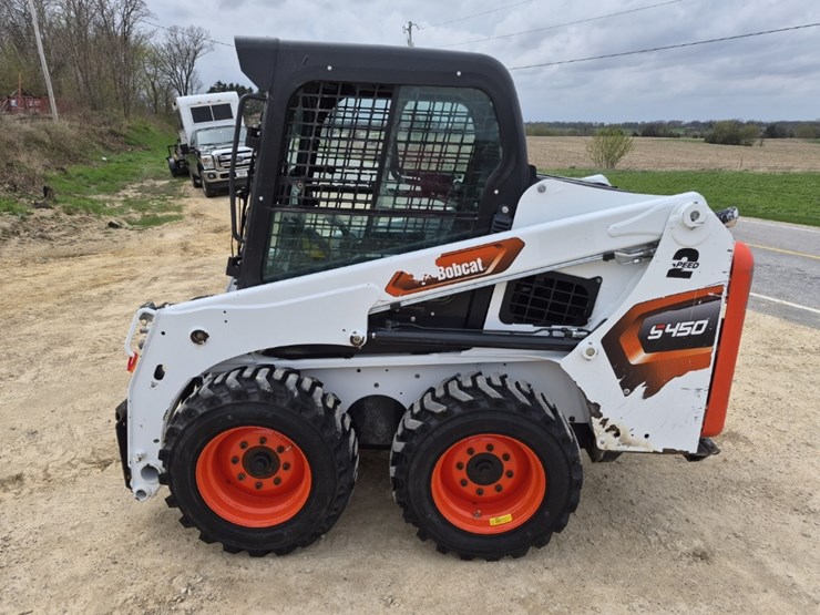 2024-bobcat-s450-image-12