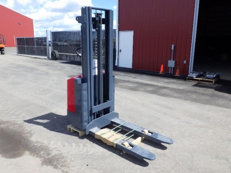 2026-sdlool-st1500-electric-stacker-truck-image-4