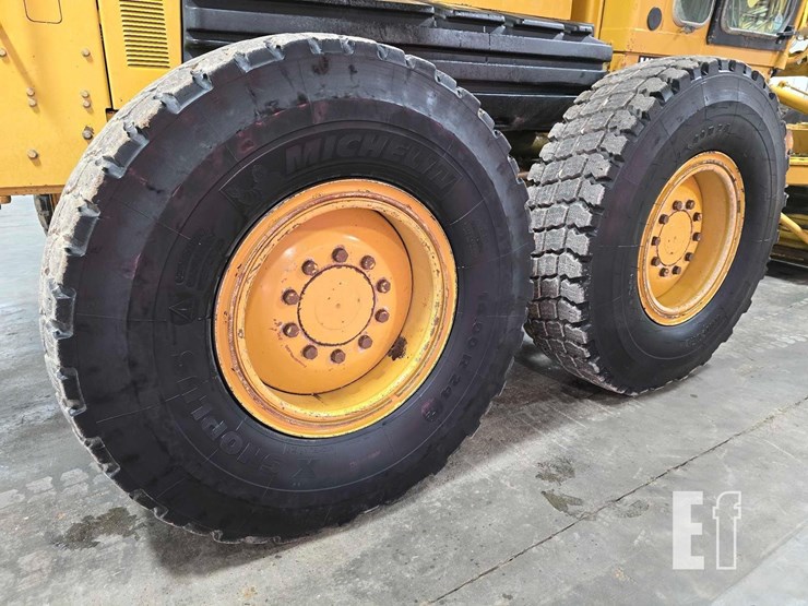 2006-caterpillar-143h-image-34