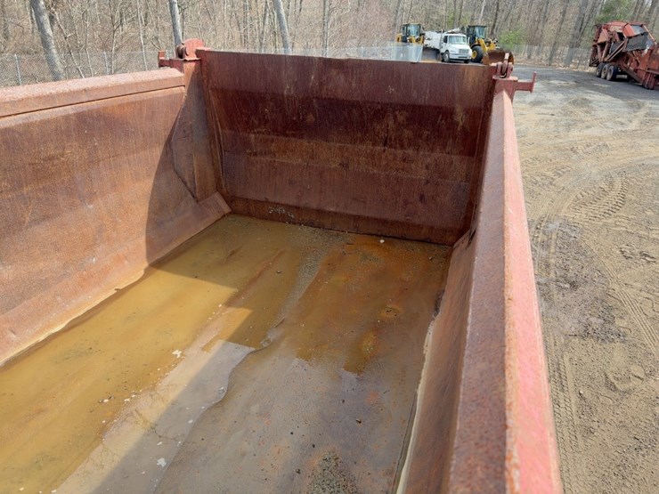 2008-sterling-lt9500-image-17