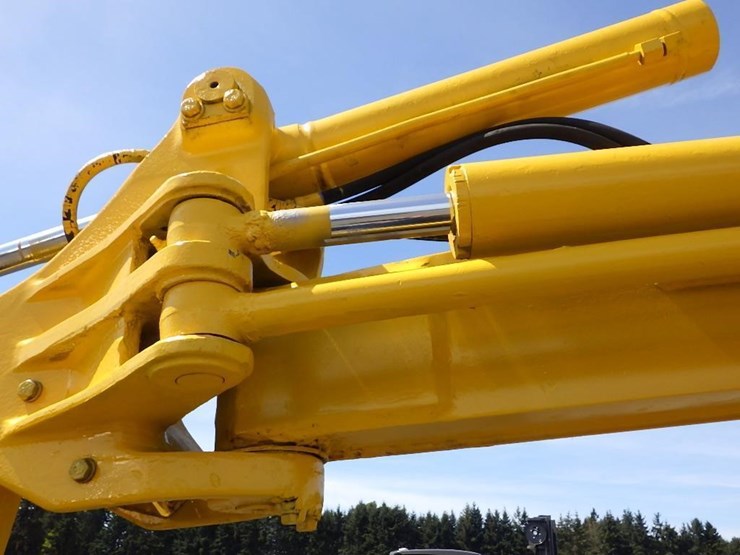 komatsu-pc28uu-2-image-16