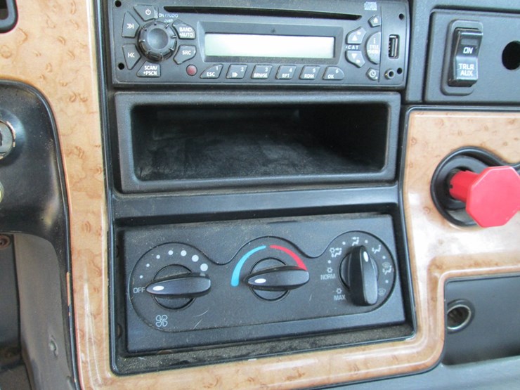 2012-international-prostar-image-36