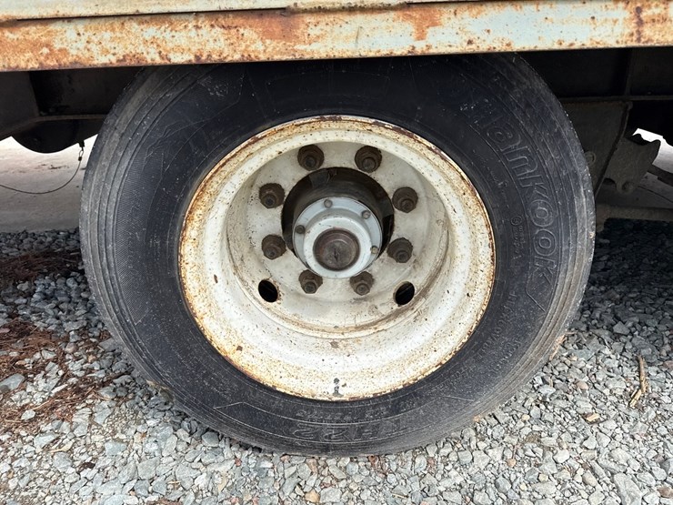 2005-massey-ferguson-8-image-35