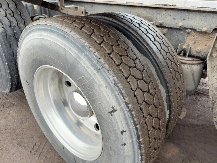 2003-kenworth-t800-image-22