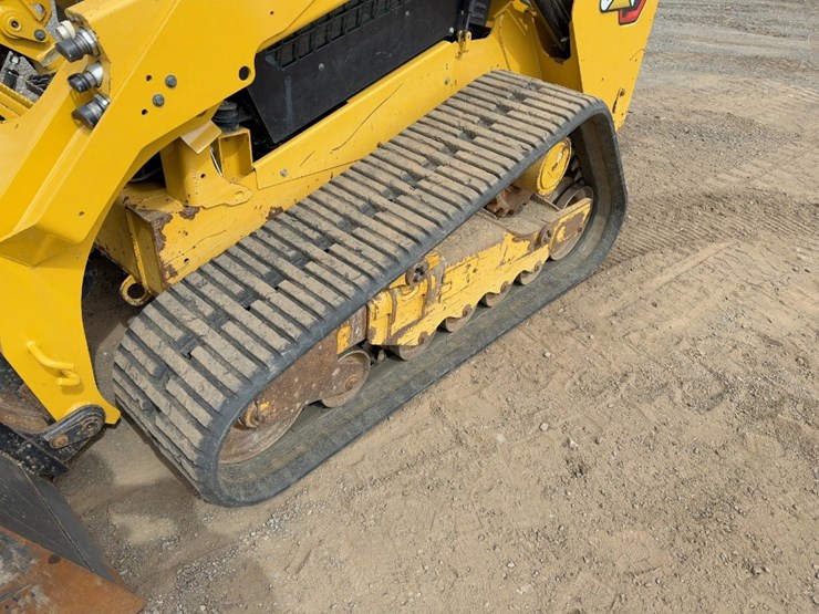 2021-caterpillar-289d3-image-17