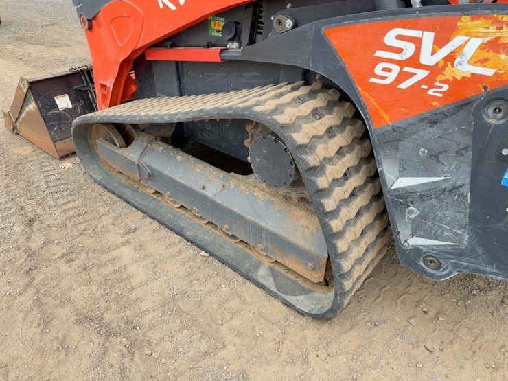 2021-kubota-svl97-2-image-15