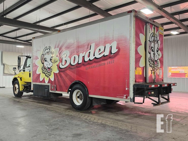 2007-international-durastar-4300-image-4