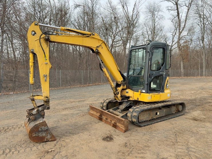 2014-komatsu-pc45mr-3-image-1
