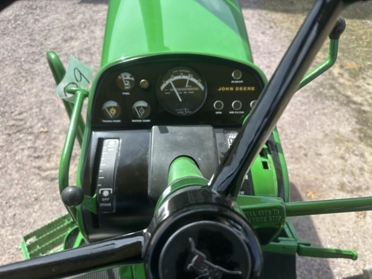 john-deere-4320-image-17
