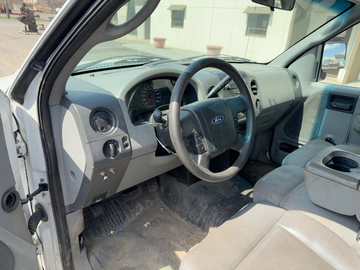 2004-ford-f150-xl-image-19