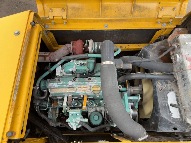 2006-volvo-ec140b-lc-image-37