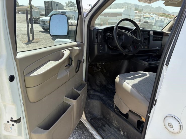 2007-chevrolet-express-2500-image-13
