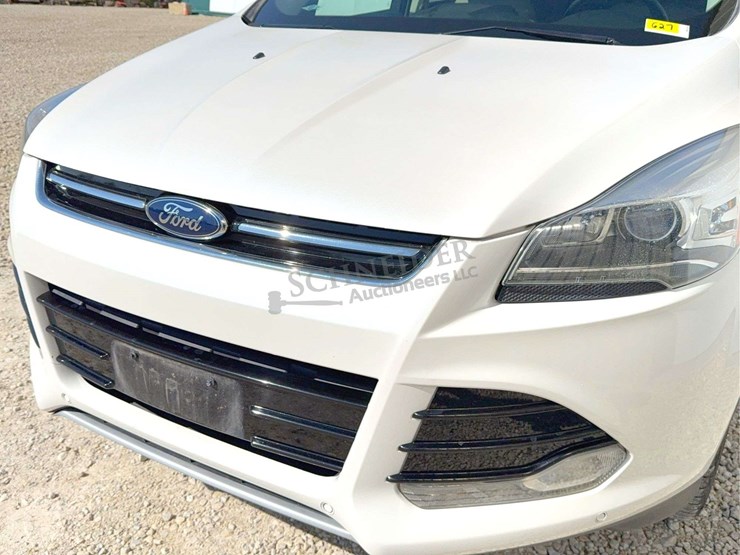 2014-ford-escape-titanium-image-10