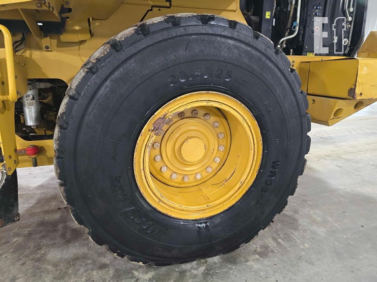 2014-caterpillar-938k-image-28