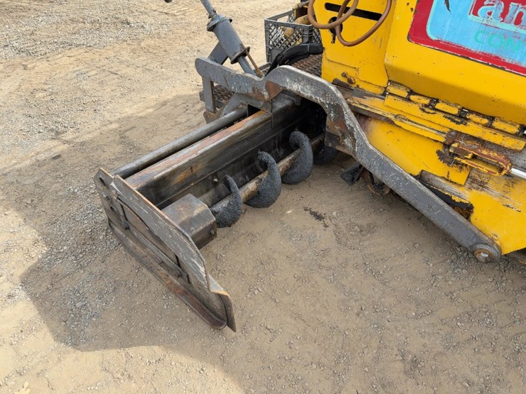 2005-gehl-1648-image-17