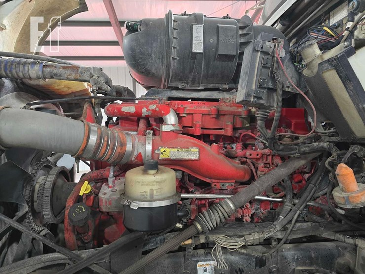 2014-kenworth-t800-image-23