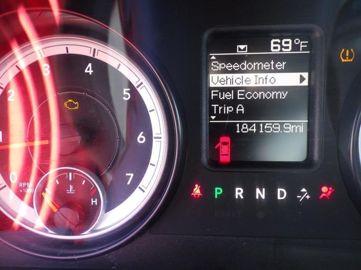 2014-dodge-1500-image-14