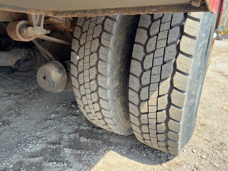 2007-ford-f750-xl-image-12