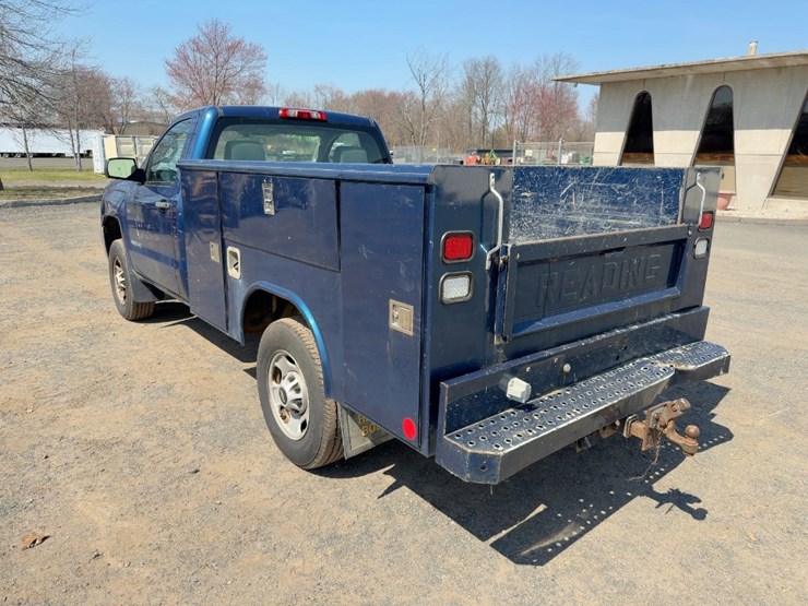 2017-chevrolet-silverado-2500hd-image-3